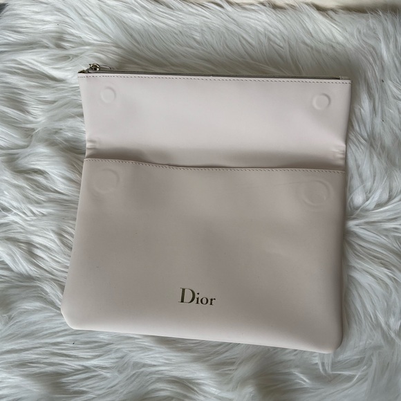 Dior cosmetic pouch in blush color with free unbranded chain and charm - Picture 4 of 6